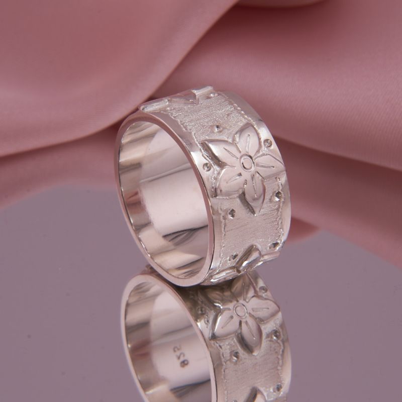 Blumenring aus Silber breit